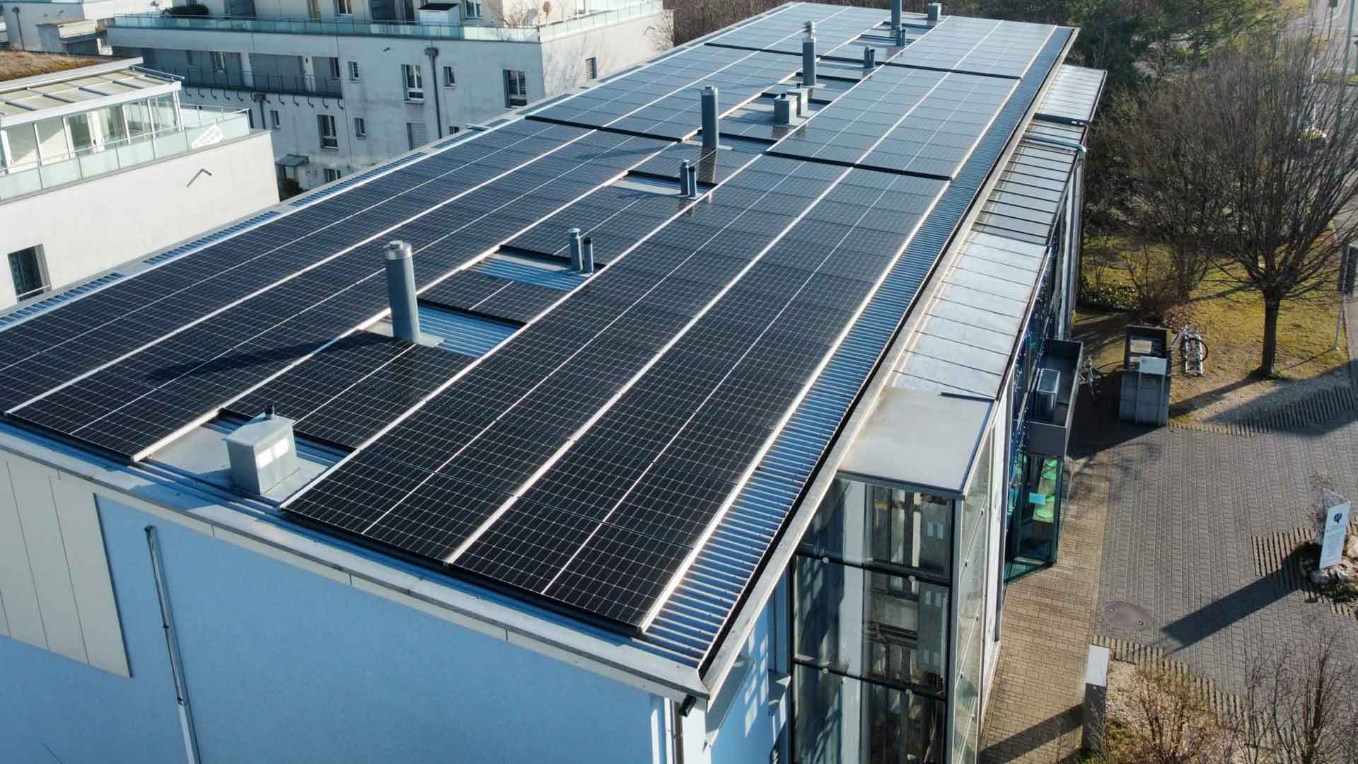 Photovoltaikanlage mit Batteriespeicher in Reinach, Basel-Landschaft